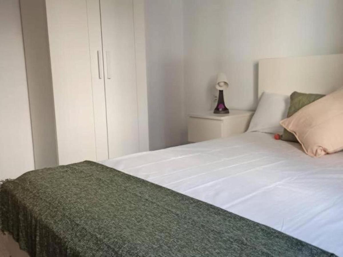 Holidays2malaga Reyna Manescau Apartments- Zona Huelin & 450 Mts De La Playa Appartamento